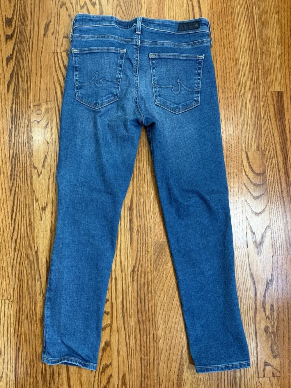 AG Prima Mid-Rise Cropped Cigarette Jeans